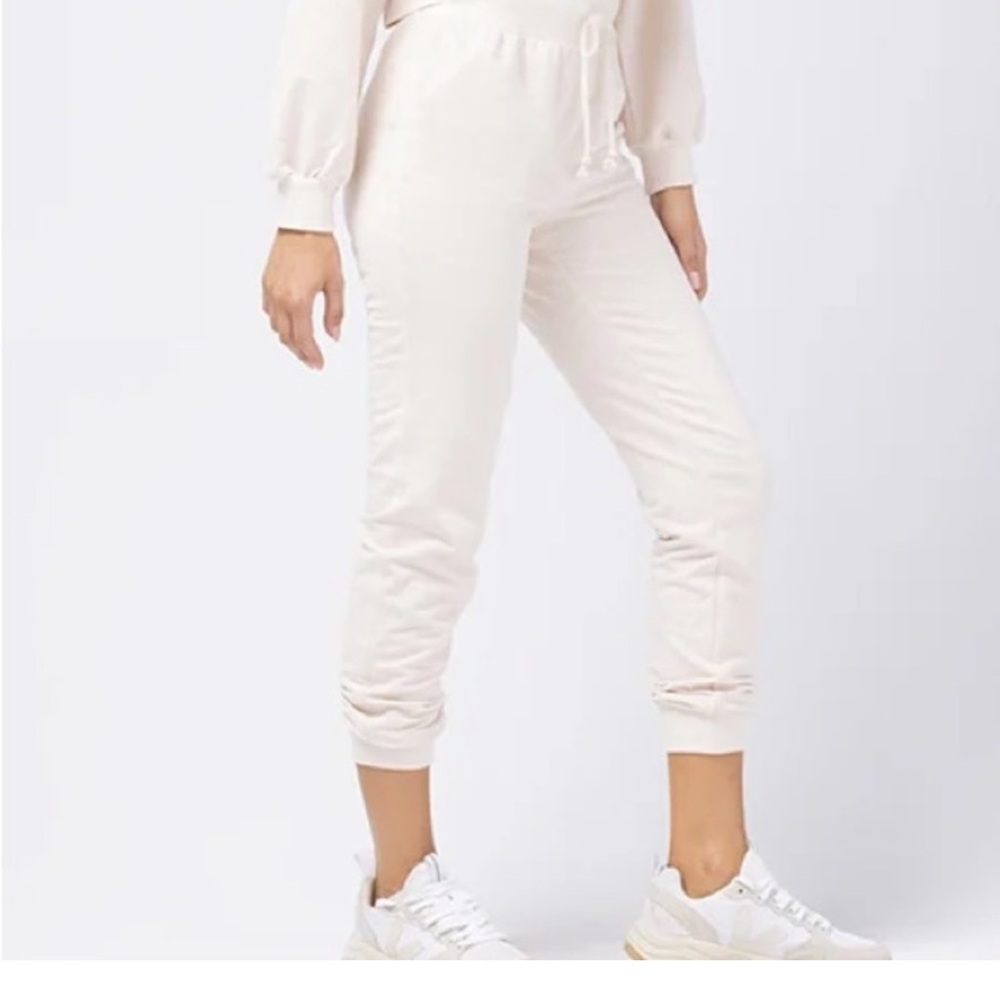 L*Space Livin is Easy Women's Cream (Tapioca) Jogger Pants